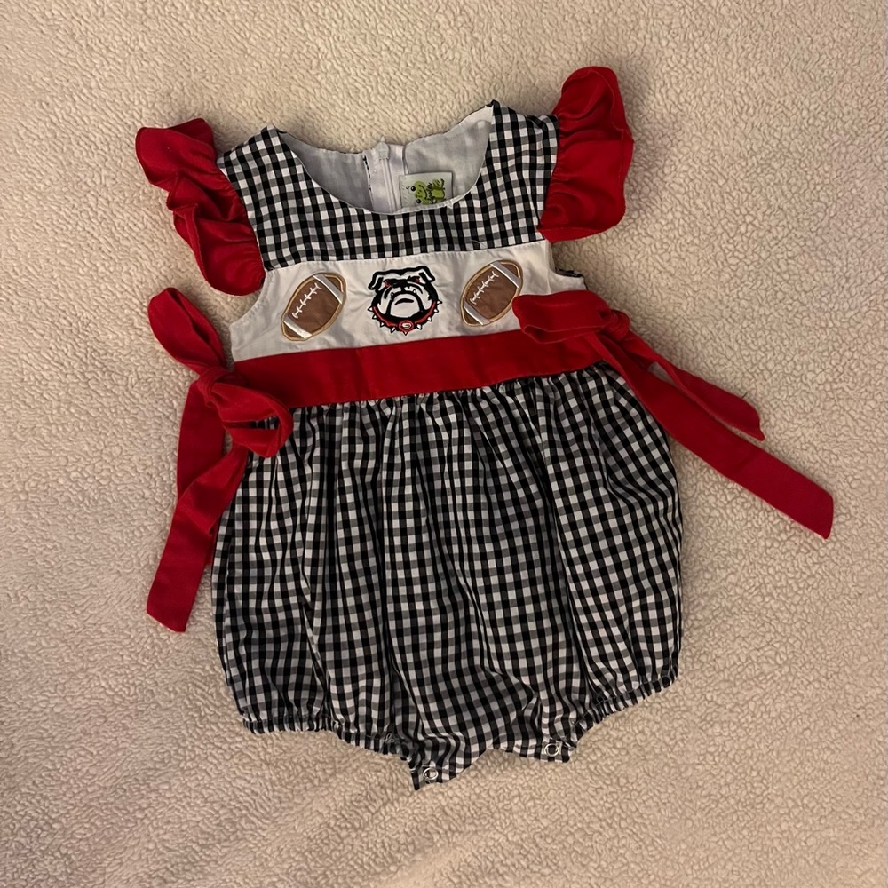 Teacups & Tadpoles Georgia Bulldog Smock